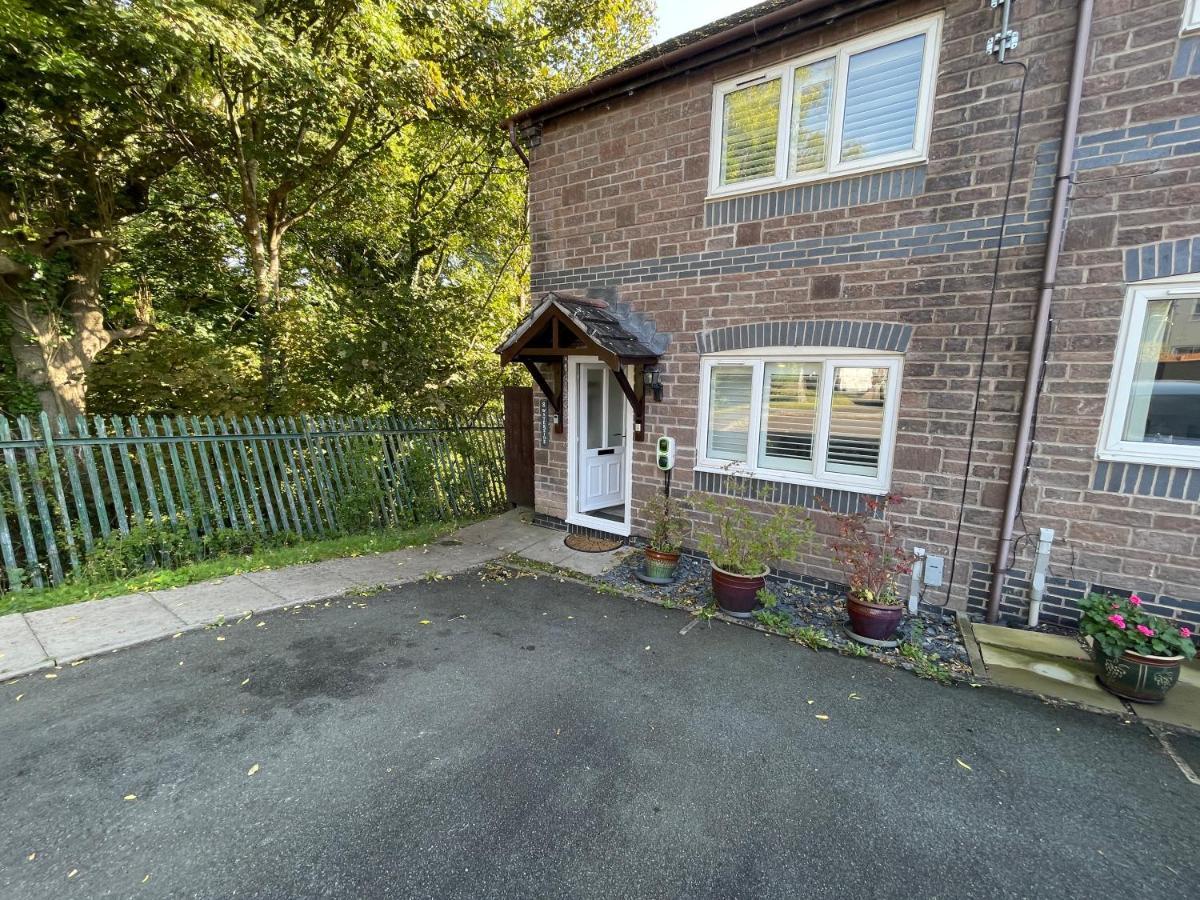 Riverside 2 Bedroom Townhouse With Car Charger Abergavenny Kültér fotó