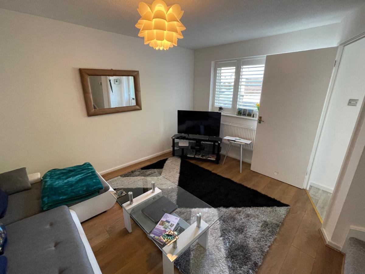 Riverside 2 Bedroom Townhouse With Car Charger Abergavenny Kültér fotó