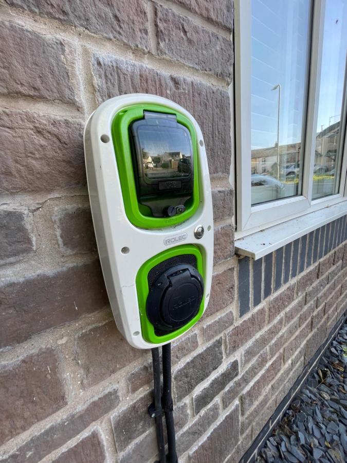 Riverside 2 Bedroom Townhouse With Car Charger Abergavenny Kültér fotó