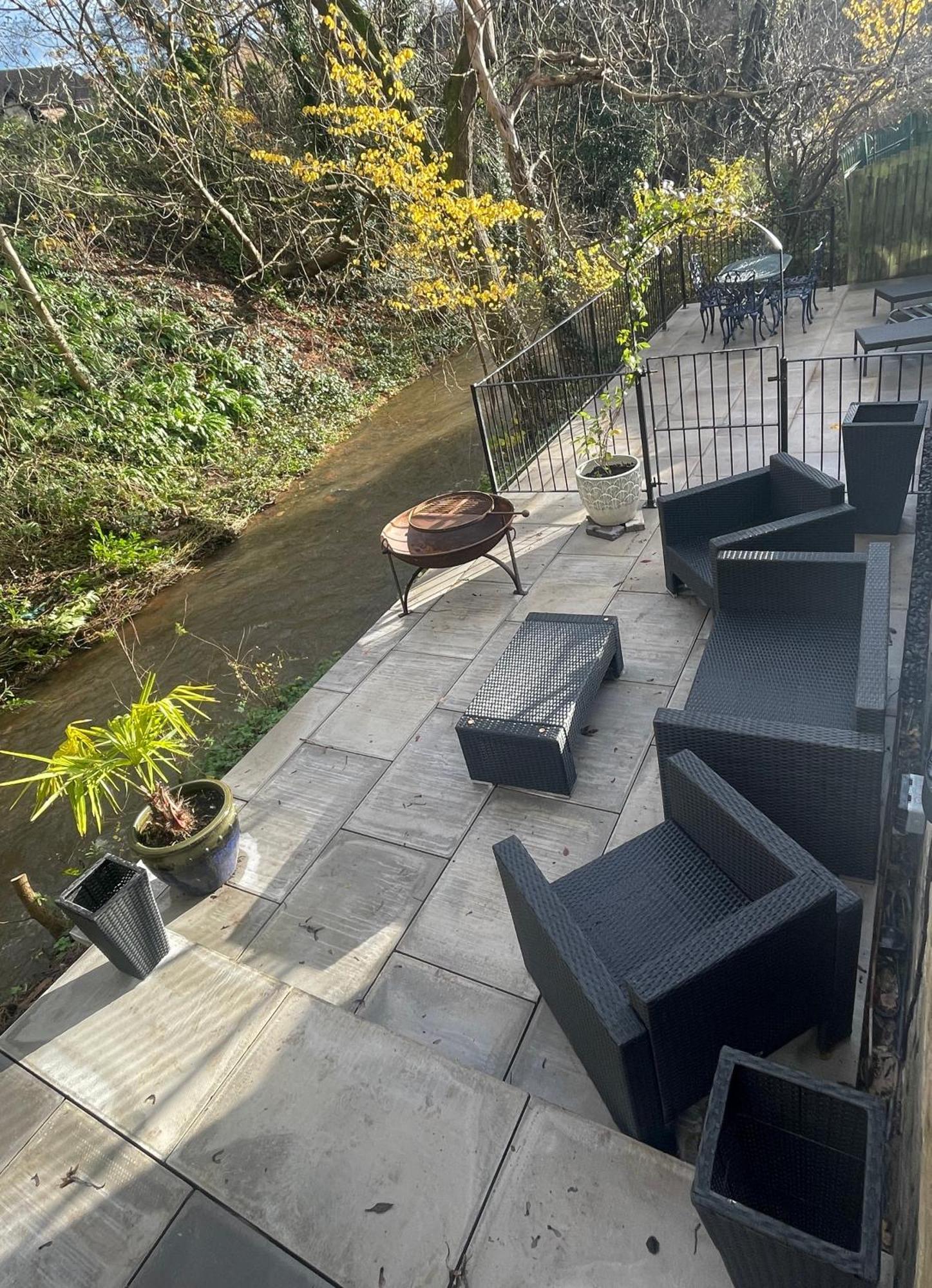 Riverside 2 Bedroom Townhouse With Car Charger Abergavenny Kültér fotó